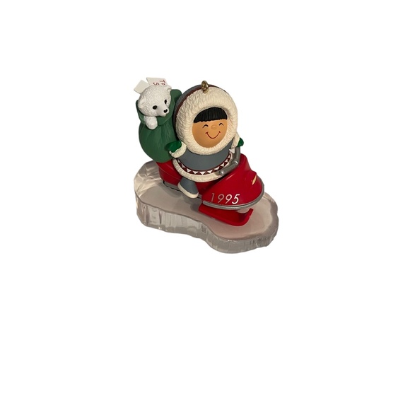 Hallmark Frosty Friends 1995 Christmas Ornament Eskimo & Polar Bear Snowmobiling - Picture 3 of 7
